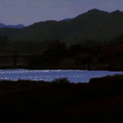 暗色系压抑微丧背景图