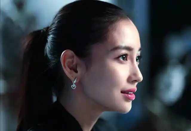 angelababy侧颜真乃无敌也!