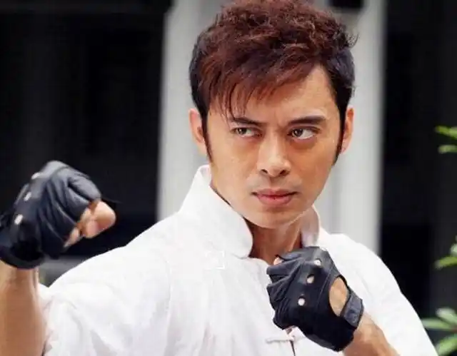 李小龙好友樊梅生,因相貌丑陋只能出演配角,儿子却成功夫巨星