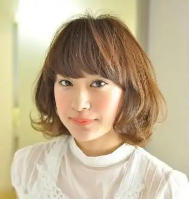 今年下半年最适合圆脸短发梨花头发型女生最显瘦发型