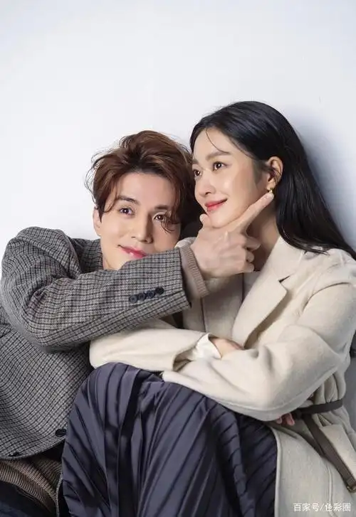 李栋旭 赵宝儿拍摄花絮,俩人的默契表达超甜互动!