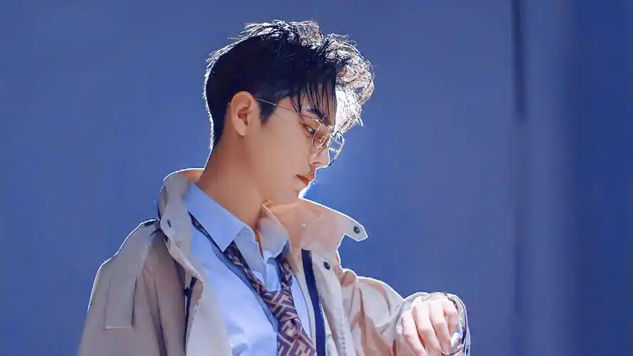 各位小飞侠有没有肖战的超清电脑壁纸