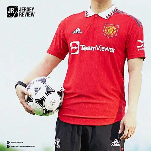 曼联新球衣20212022曼联新球衣