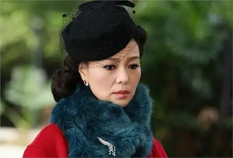 演员荣蓉 《冲出迷雾》热播 荣蓉扮演端庄温柔姨太太 / 比乐族