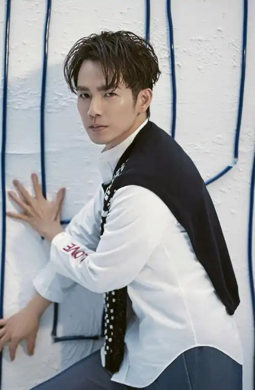 钟汉良图片钟汉良时尚杂志写真大片