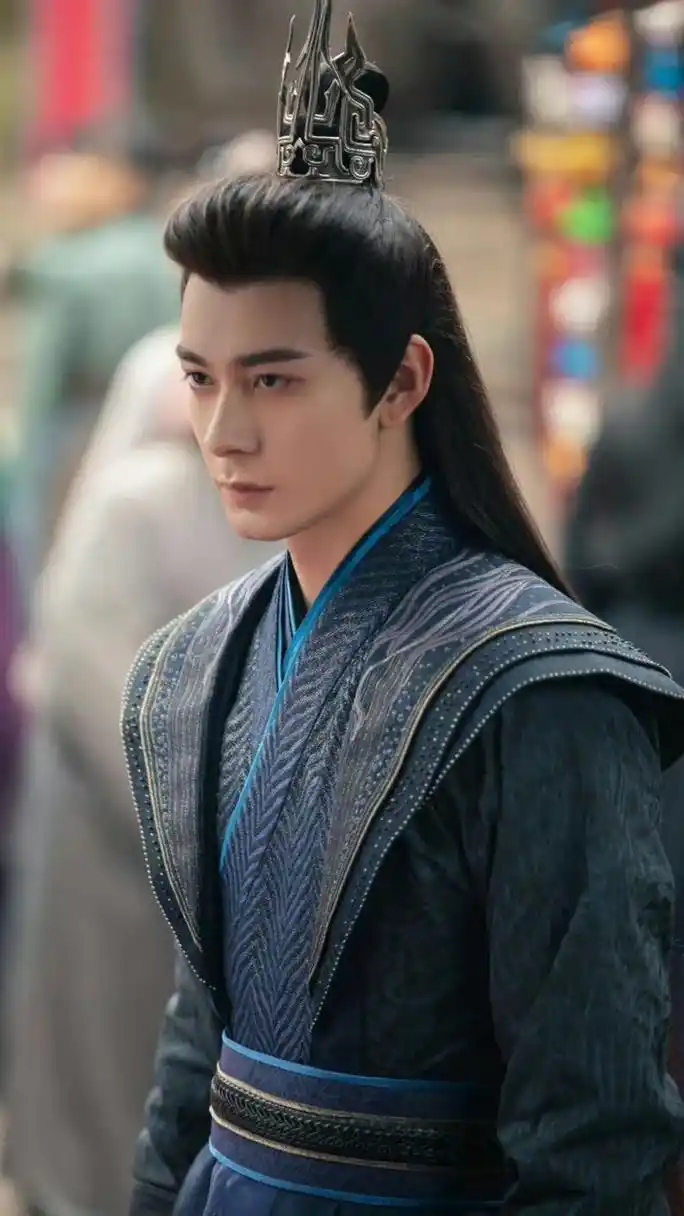 【已连续三部现代剧的陈星旭,没有古装库存】 话说陈星旭明年能不能接