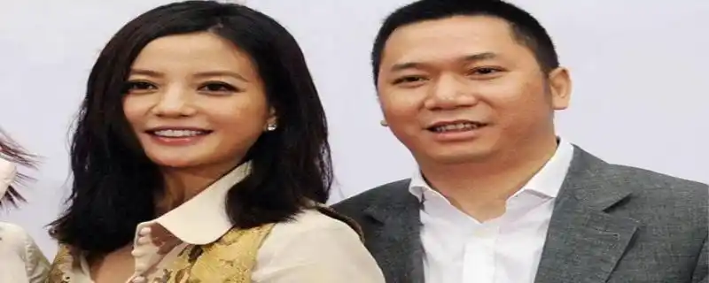 对和黄有龙的那一段恋情,叶翠翠在分开三年后首次接受访谈时,从她话里