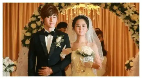 杨紫的九张"结婚照",和谁都"不情愿",唯独和他是发自内心