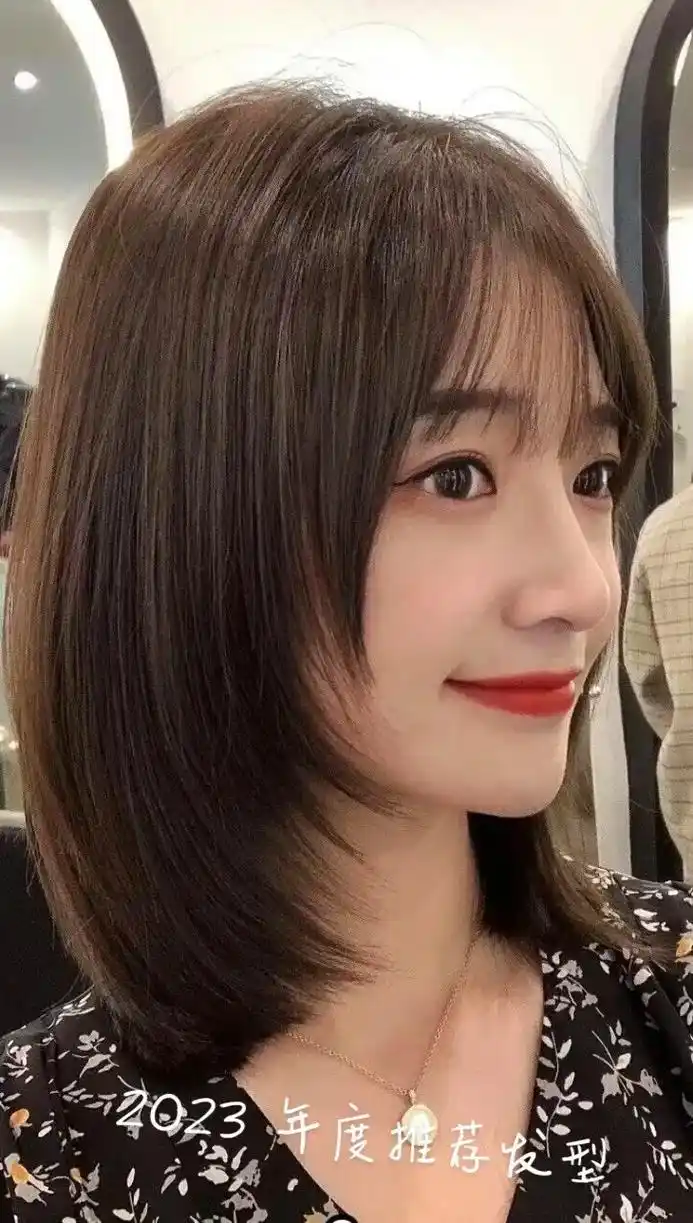 根据脸型设计发型 #减龄瘦脸锁骨发 #减龄发型 清爽型发型 - 兑音