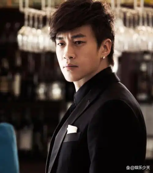 何润东:三次表白孙俪被拒,41岁娶娇妻,如今恩爱多年无子也幸福