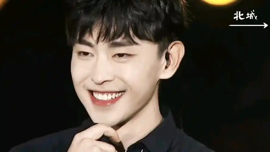 【邓伦】哇～邓伦笑起来太好看了!好治愈!