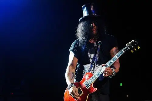 slash拥有自己的电影公司,已开始投拍第二部恐怖片