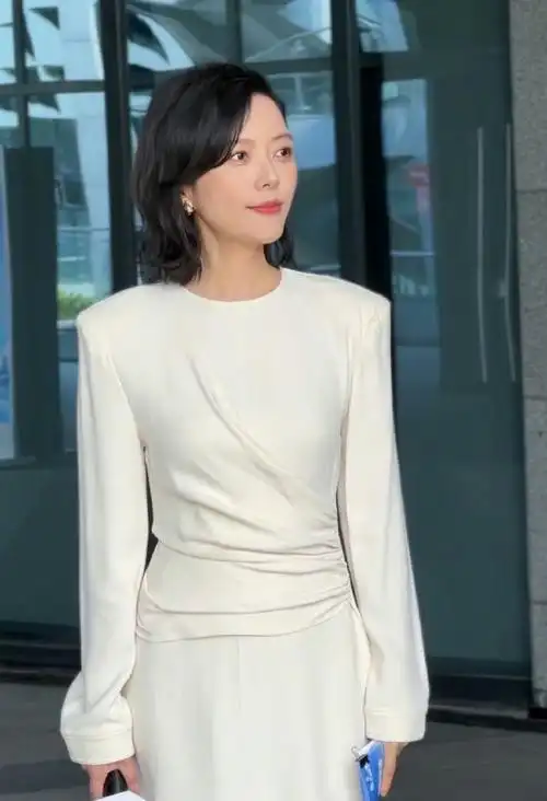 汪涵老婆带儿子出游