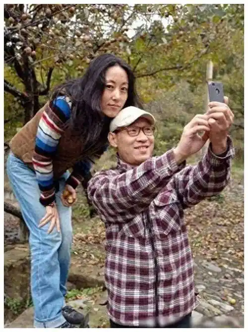 改成国摇音乐人的背后女人风流倜傥之心事