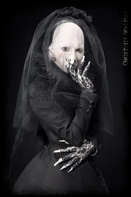 江布朗的相册-anna varney cantodea