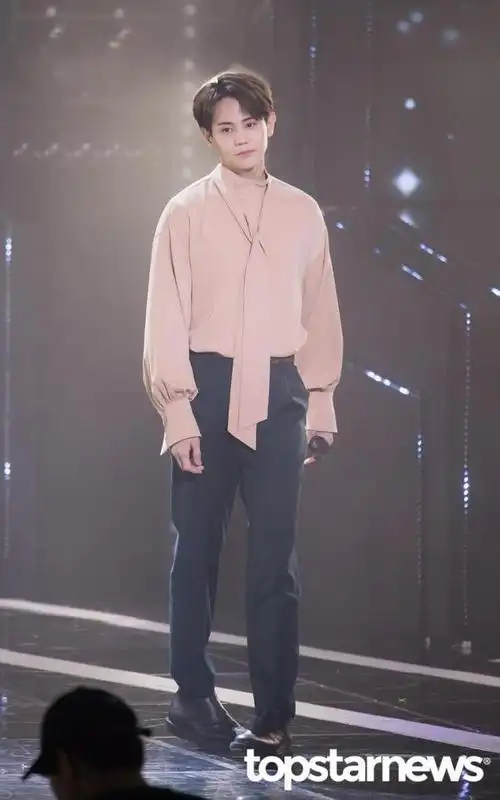 吸引大批粉丝的男艺人比比皆是,让我们来看看演艺界中,身高只有 170