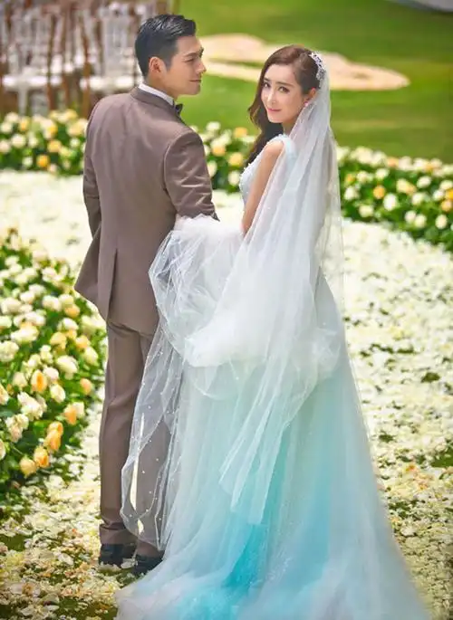 严屹宽杜若溪结婚照