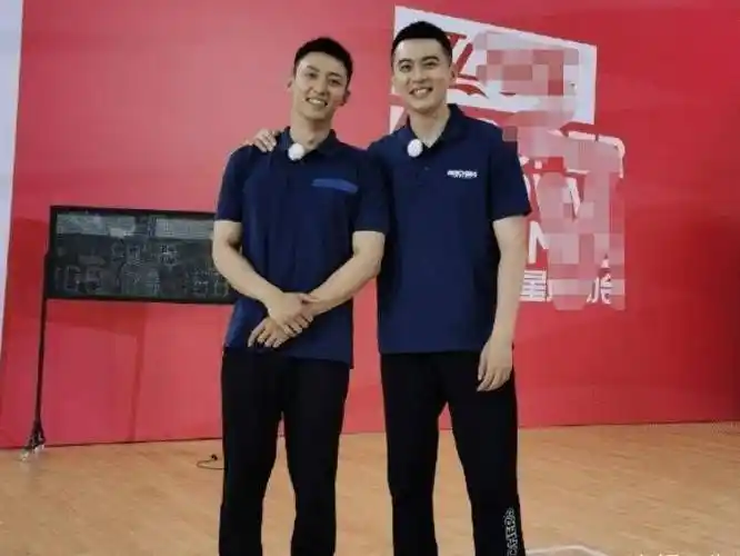 黄景瑜邓亚萍杨鸣同框,最萌身高差太可爱!