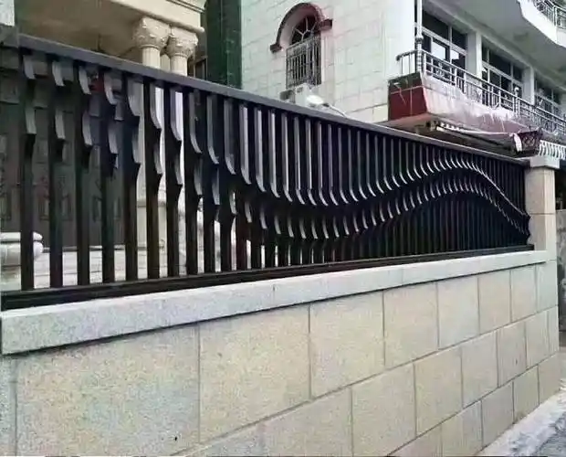 沈阳铝艺护栏生产厂家沈阳鑫金辉铝艺护栏新中式铝合金围栏批发定制