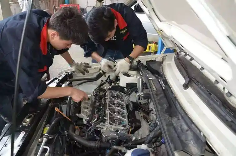 福州附近汽车尾板维修福州汽车尾板修理店