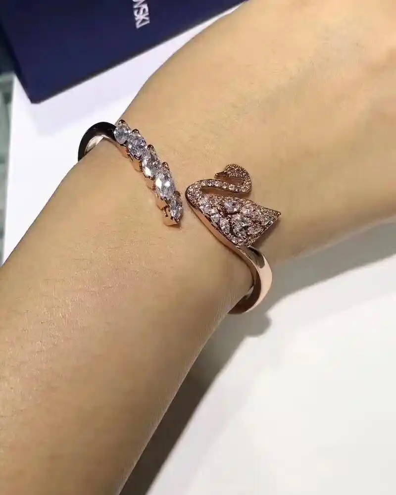 施华洛世奇 swan lake典雅浪漫开口手镯