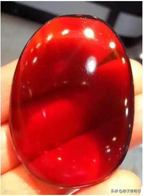 世界上最珍贵的几种琥珀,其中最高成交价高达2.5亿元