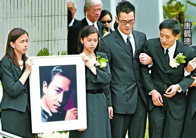 原创哥哥张国荣为何会无视美女如云与唐鹤德走到一起