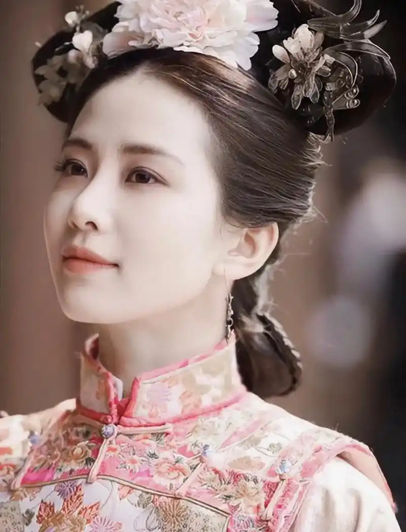 刘诗诗 娱乐圈能把古装穿出清冷的气质也就只有她了吧!淡妆浓 - 抖音