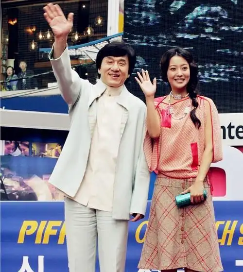 成龙重义气为金喜善应援送餐车展现国际不凡友情