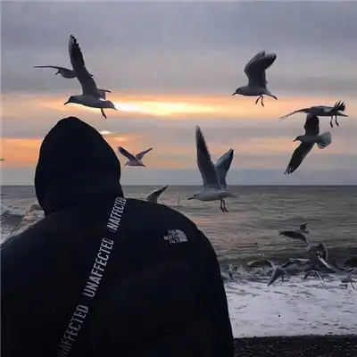 超火超好看的背影头像男生