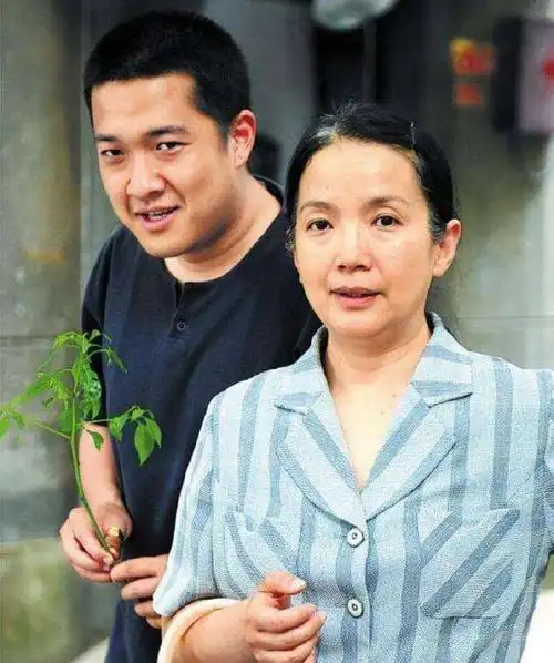 张铁林和张丰毅的情债