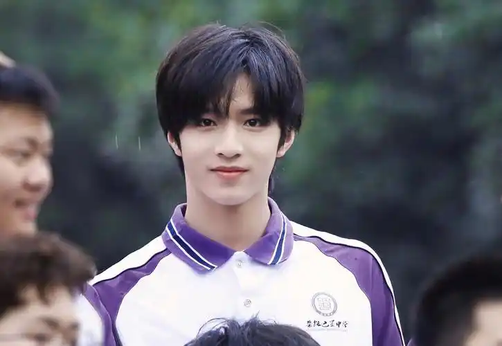 一直觉得刘耀文像陈宥维呀