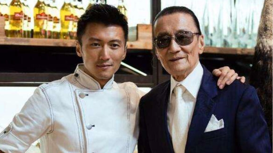 回顾谢贤年近70岁时与20岁少女相恋两千万分手费是否符合规律