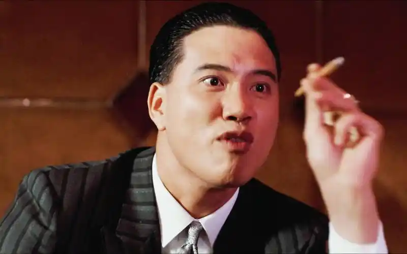 唯有"万梓良"才有这种气场,连发哥都被碾压,霸气侧漏一手遮天,绝对的