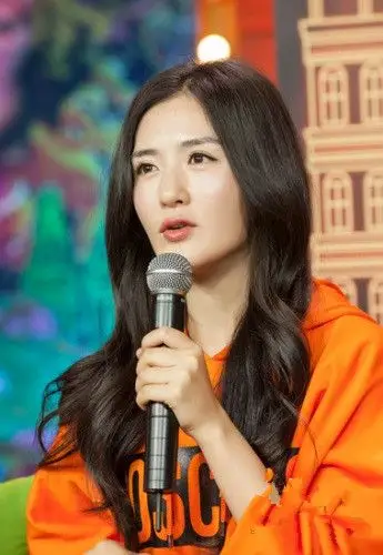 综艺节目主持人"青黄不接" 业内:新人需要机遇和积累