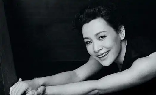 陈冲21岁大女儿哈佛毕业20年前她为何将双胞胎养女弃养转让