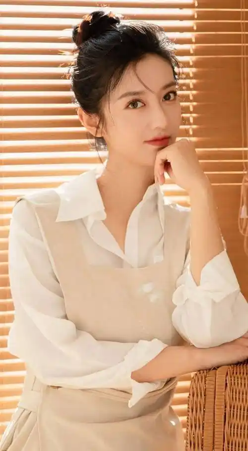 陈姝君,继佟丽娅之后的新一代女神_角色_苏北_亲爱的