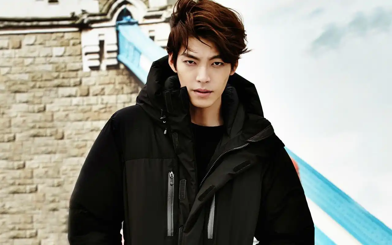 韩国人气长腿帅哥宽屏电脑桌面壁纸大全