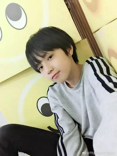 tfboys为什么叫三小只(tfboys师弟团出道在即)(54)