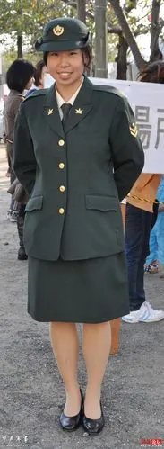 【转载】实拍靓丽的日本女兵