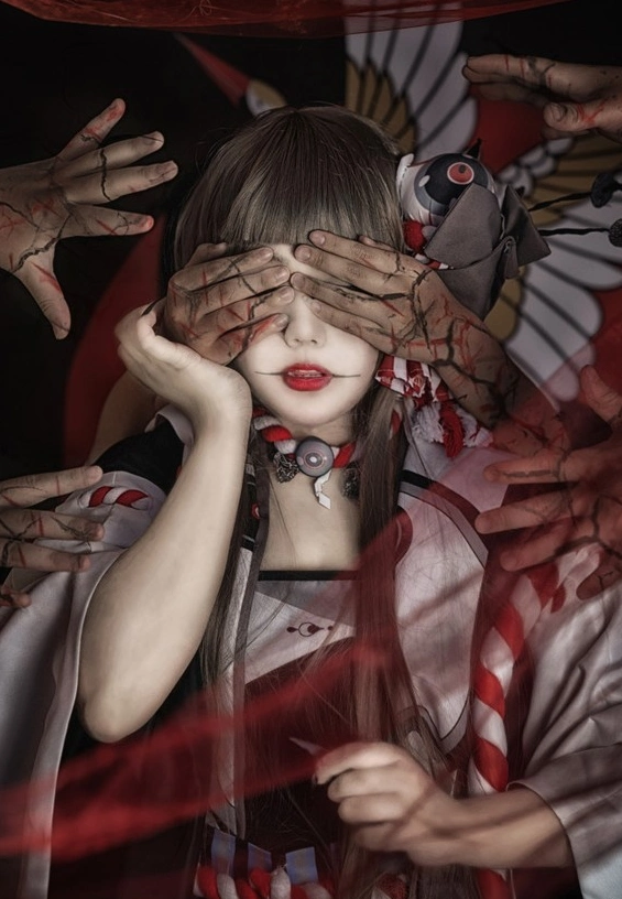 暗黑风格cosplay,女王帅哥病娇都有,你更喜欢哪一款?