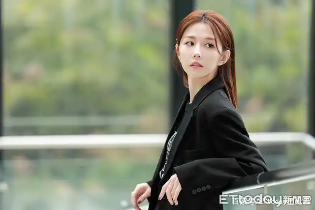 邵雨薇勇敢认爱吴慷仁甜蜜松口他的好我的启蒙老师