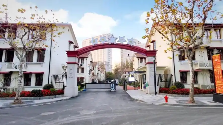 五星照耀曹杨一村青春再现中国第一工人新村改造完成