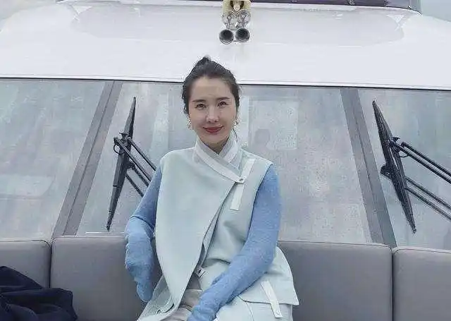 蒋凡|净身出户_网易订阅