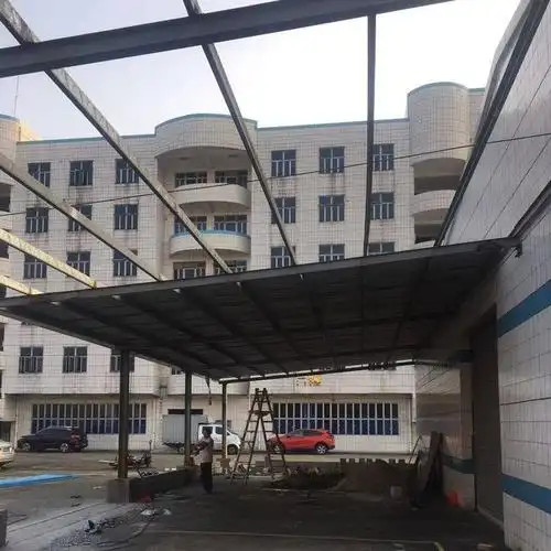 承接铁皮雨棚彩钢瓦棚简易铁皮房钢结构雨棚户外铁皮棚搭建