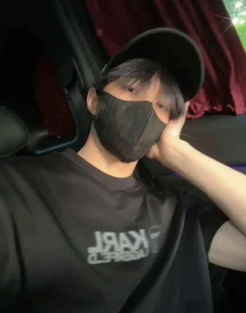 刘耀文 #分享照片 #帅哥分享 #自拍05 - 抖音