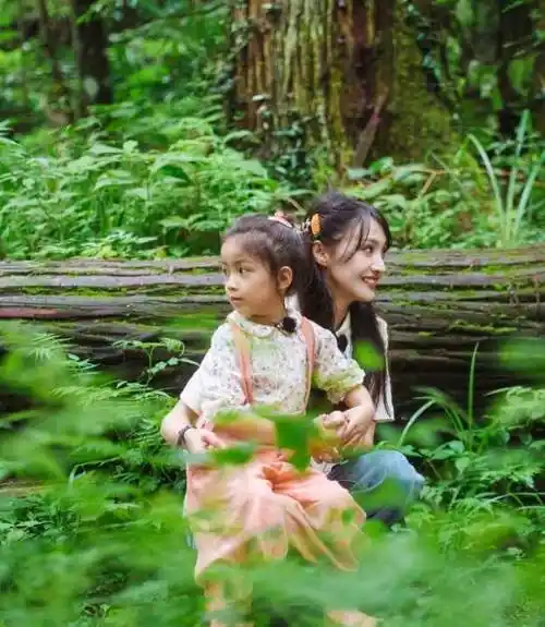 郑爽首次分享女儿近照!
