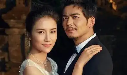 童年女神王黎雯当红时嫁杨烁生一儿一女幸福背后有泪水