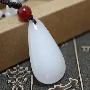 玉坠项链女水滴形图片