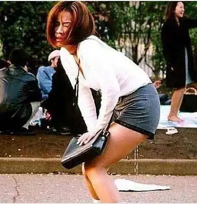 实在憋不住就站着尿了,你们有过吗?